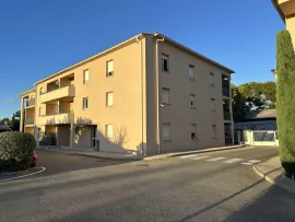 Appartement T2 résidence sécurisée avec piscine Carpentras