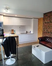 Colocation Loue chambre avc douche et lavabo (+jardin)