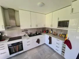Location Beau T3 meublé 80m² avec balcon et parking