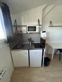 Location Studio meublé fonctionnel 15m² proche fac de droit