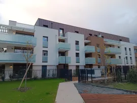 Location Studio centre-ville Ferney Voltaire et garage