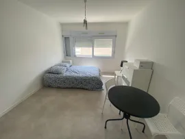 Location Studio meublé lumineux à 2 pas du centre ville