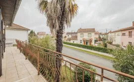 Location Villa bourgeoise 6 pièces + garage : 195 M2