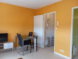 Location Studio très lumineux , residence calme et sécurisé