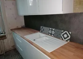 Location Très Grand 2 Pièces - immeuble bourgeois ancien