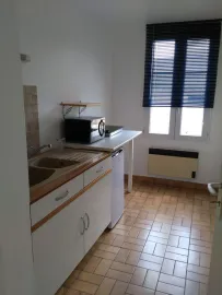 Location Studio lumineux en plein centre-ville Montereau