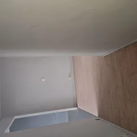 Location LOUE BEL APPARTEMENT LUMINEUX  DE TYPE  F4