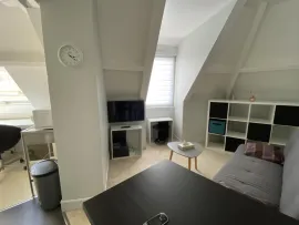 Location Studio refait à neuf reims-cathédrale