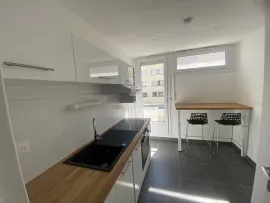 Colocation 4 Chambres dispos dans belle coloc refaite à neuf
