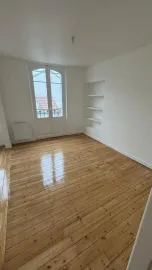 Hyper centre rue du jard beau f2 refait a neuf Reims