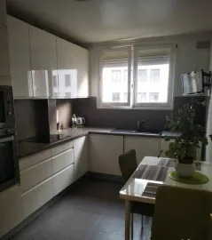 Location Beau 2P meublé 56 m² entièrement rénové