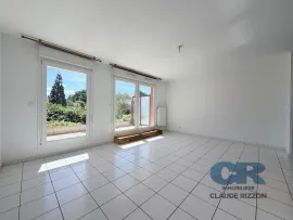 Vente HOPITAL CENTRAL - F3 à vendre