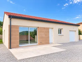 Vente Maison plain pied de 96 m² sur un Terrain de 739 m² avec une Vue sur les collines en face  Les points forts