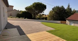 Vente Maison plain pied de 96 m² sur un Terrain de 739 m² avec une Vue sur les collines en face  Les points forts