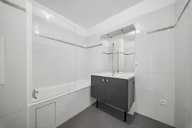 Vente Appartement 2 pièces avec balcon - Suresnes