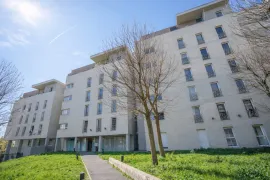 Investissement locatif - studio meublé + parking Cergy