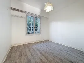 Vente Nice Cimiez - Idéal familles - Beau 4 pièces en rez de jardin dans une résidence avec parc