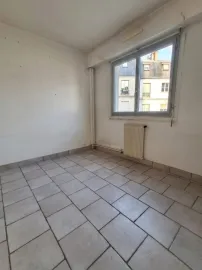 Vente METRO GOBELIN/BOULEVARD SAINT MARCEL.
