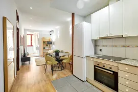 Location Carrer de Sardenya, Barcelona