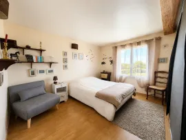 Vente Maison familiale – beaux volumes, grand terrain et fort potentiel