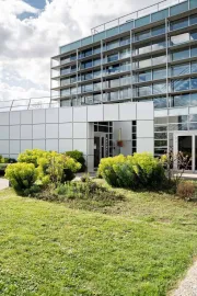 Location À louer – Laboratoires standards et L2 de 12 à 80 m² dédiés à la Biotech à Évry-