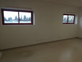 Location À louer – Entrepôt de 8 500 m² à Orange