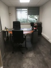 Location À louer – Entrepôt de 8 500 m² à Orange