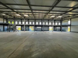 À vendre – Local d'activités de 1 185 divisible à partir de 320 à 429 m² dans la Taillades