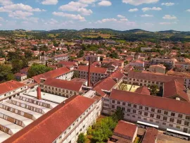 Vente À vendre – Locaux d'activités de 80 à 150 m² dans le centre-ville de Tonneins – 