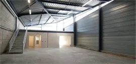 Vente À vendre – locaux industriels divisibles de 250 m² à 7 500 m² à Deyme proche de 