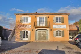 À louer – bureaux non divisibles de 12 m² à L'Isle-sur-la-Sorgue à proximité d'Avignon (84) L'Isle-sur-la-Sorgue