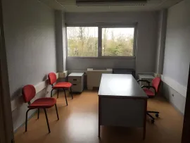 Location À Louer – Bureaux et Ateliers en Hôtel d'Entreprises à Martres-Tolosane – Haute-