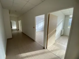 Location À louer – Bureaux de 49 à 125 m² en hôtel d'entreprises à Nantes – Pays de la Lo