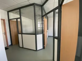 Location À louer – Bureaux de 49 à 125 m² en hôtel d'entreprises à Nantes – Pays de la Lo
