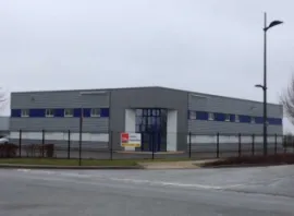 À louer / À vendre – locaux industriels non divisibles de 1 561 m² à Saint-Quent Saint-Quentin