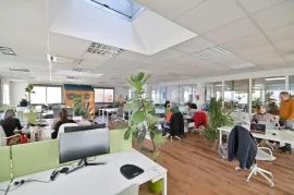 À louer – Bureaux privatifs et postes en coworking à La Ruche – Saint-Nazaire (4 Saint-Nazaire