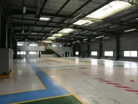 Location À louer – Site Industriel de production et de stockage de 13 120 m² proche d'Ami