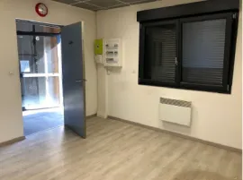 Location À louer – locaux d'activité de 300 m² à Setques