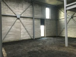 Location À louer – locaux d'activités non divisibles de 302 m² à Cappelle-en-Pévèle à pro