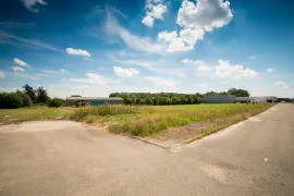Vente À vendre – Terrain industriel de 10 000 m² à Champrond-en-Gâtine – Eure-et-Loir 