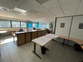 Location À Louer – Bureaux de 1 200 m² divisibles à Écuisses –  Saône-et-Loire (71)