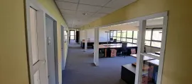 Location À louer – Bureaux de 540 m² divisibles à partir de 30 m² à Vasselay – Cher (18)