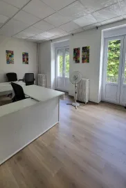 Location À louer – Bureaux de 13 à 73 m² dans un espace de coworking au Creusot – Saône-e