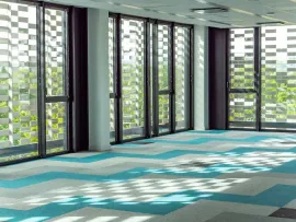 Location À vendre ou à louer – 20 000 m² de bureaux divisibles à partir de 300 m² à Labèg