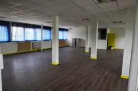 Location Location bureaux divisibles d'une surface de 500 m² proche de Lyon