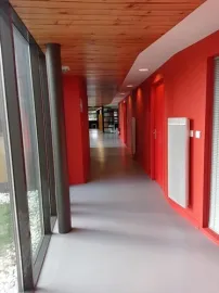 Location À louer – Bureaux de 20 à 100 m²  et ateliers de 60 à 330 m² en hôtel d'entrepri