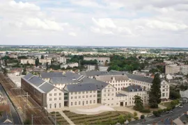 Location À louer- Bureau de 6302 m² à Châteauroux- Indre (36)