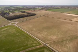 Vente À vendre – Terrains industriels de 3 000 m² à 33 hectares à proximité de Château