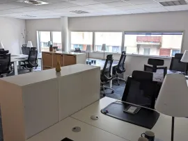 Location À louer – Bureaux privatifs de 13 à 22 m² et postes en coworking dans le quartie