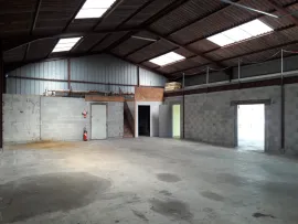 Vente Achat de local d'activités de 246 m² proche d'Auxerre